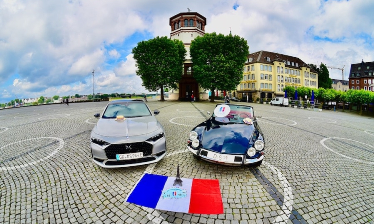 DS 9 E-Tense an der Spitze der größten französischen Oldtimer-Rallye „Tour de Düsseldorf“