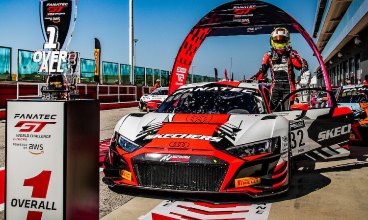 Audi Sport-Piloten fahren zwei Siege in GT World Challenge ein und bauen Tabellenführung aus 