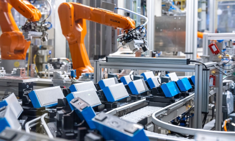 Ausbau der E-Antriebsfertigung in Leipzig: Produktionsstart der zweiten Fertigungslinie für Batteriemodule