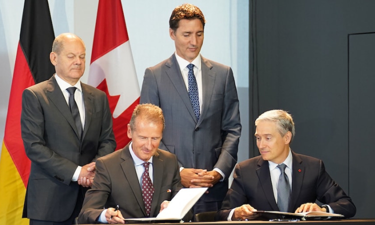 Volkswagen Konzern und Kanada wollen nachhaltige Batterie-Lieferkette in Nordamerika voranbringen 