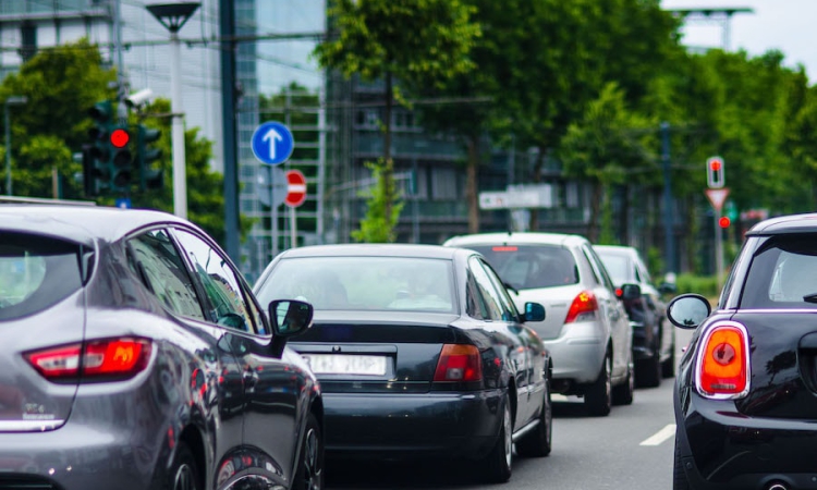 Mit gutem Gehör sicher unterwegs - E-Mobilität und Witterungsfaktoren erhöhen die Gefahr im Straßenverkehr