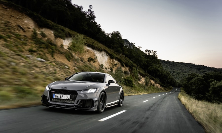 Zeitlose Ikone: Editionsmodell Audi TT RS Coupé iconic edition zelebriert Design und Dynamik