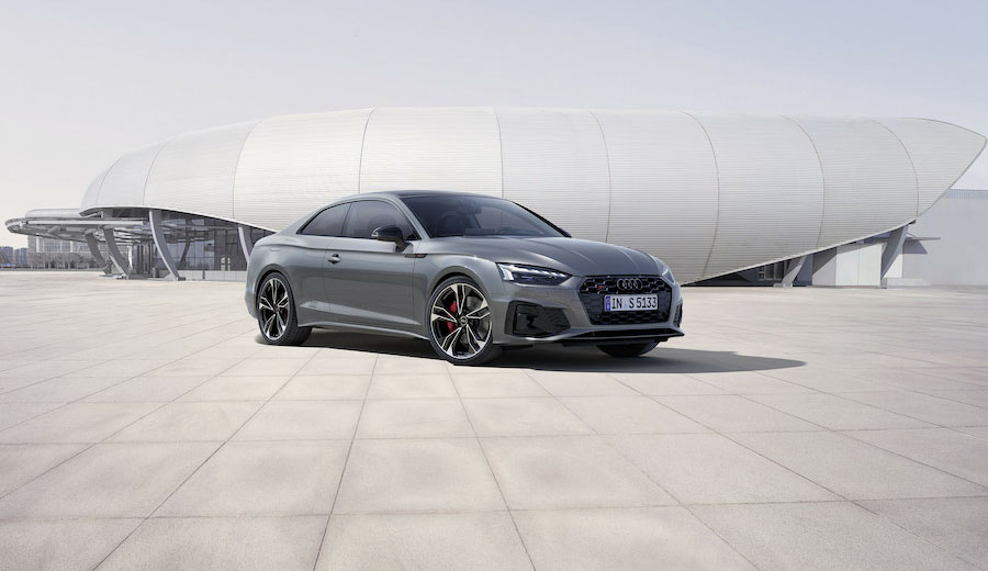 Audi A4, A5, S4 und S5: Neue competition edition-Pakete sorgen für einen noch sportlicheren Auftritt 