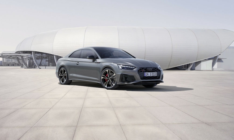 Audi A4, A5, S4 und S5: Neue competition edition-Pakete sorgen für einen noch sportlicheren Auftritt 