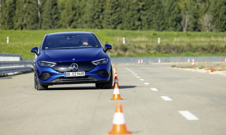 Pionier für mehr Sicherheit: Mercedes-Benz will unfallfreies Fahren realisieren