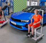 Fester Rückhalt: 50 Jahre Sicherheitsgurte in allen Opel-Fahrzeugen