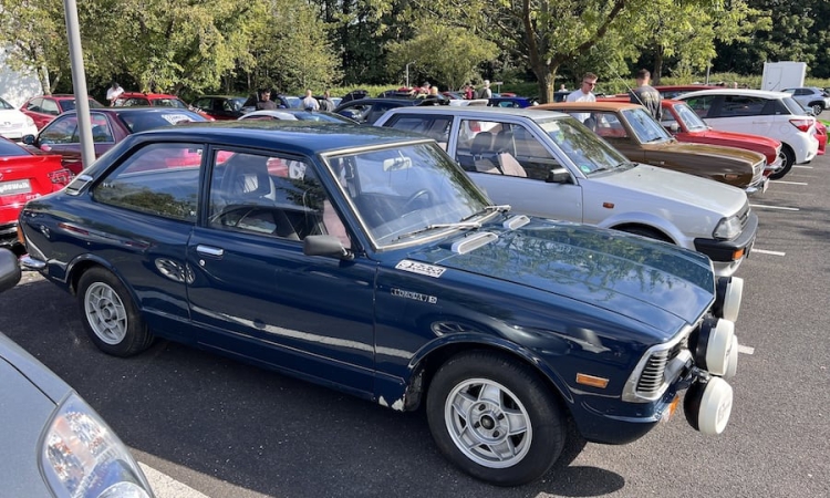 Die Toyota Collection feiert das Jubiläum 30 Jahre Toyota RAV4 mit einem Familientag