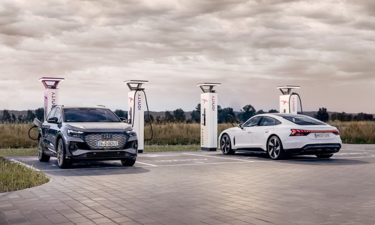 Mit dem Audi e-tron Routenplaner zum schnellsten Ladestopp