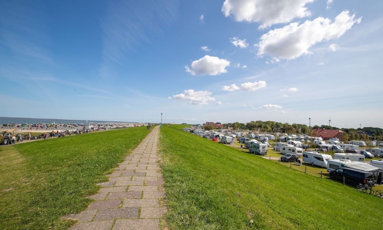 Die besten Campingplätze mit See, Strand oder Stadt - Naturerlebnis mit fünf Sternen: ADAC-Superplätze und Glamping in Niedersachsen